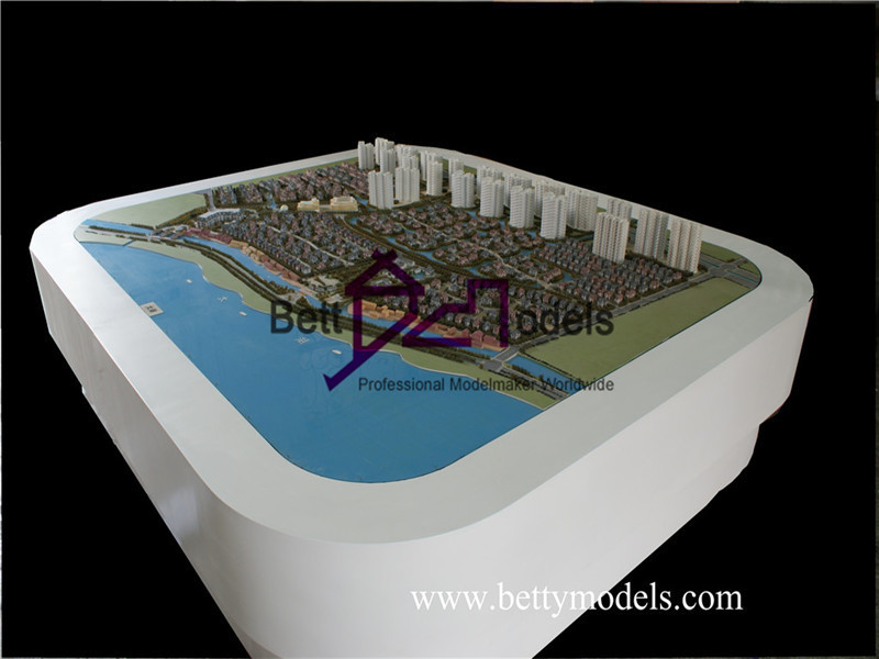 湖畔の建築展示模型