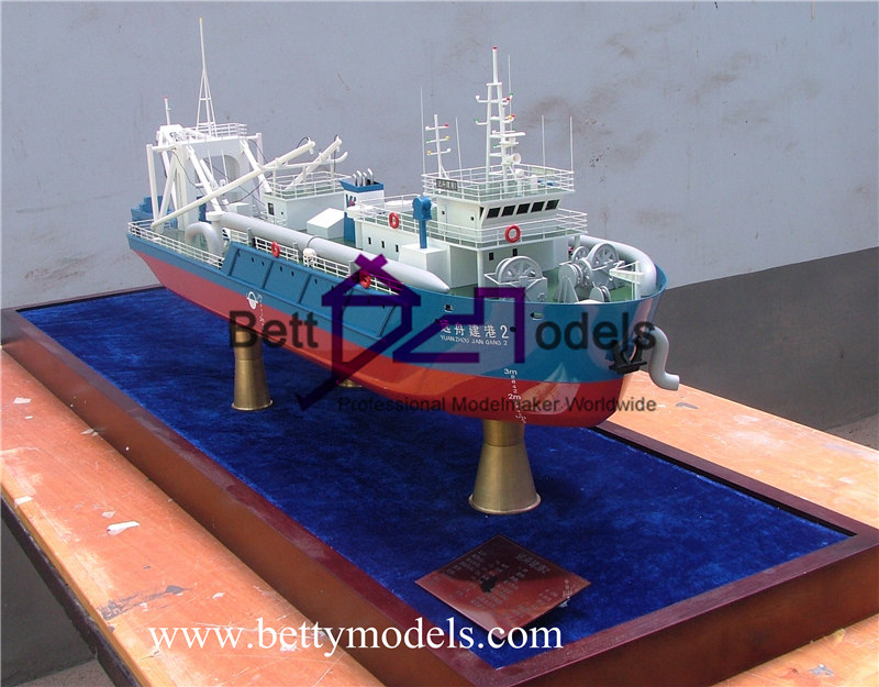 ナイジェリア産業船模型